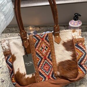 Myra Bag Cowhide & Leather Purse Bag Aztec Western Texas Nashville NWT